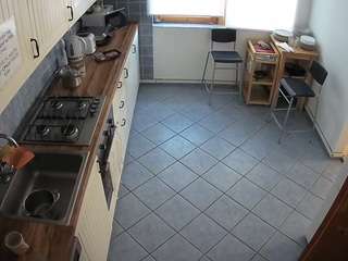 voyeurcam julmodels kitchen 2